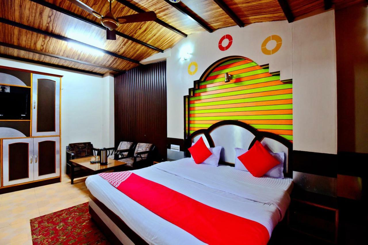 מנדי Oyo 26909 Hotel Paras מראה חיצוני תמונה