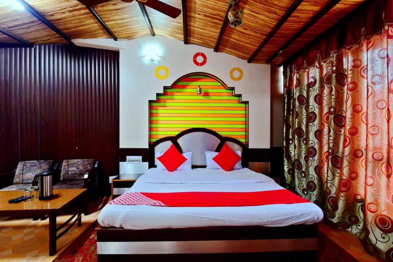 מנדי Oyo 26909 Hotel Paras מראה חיצוני תמונה